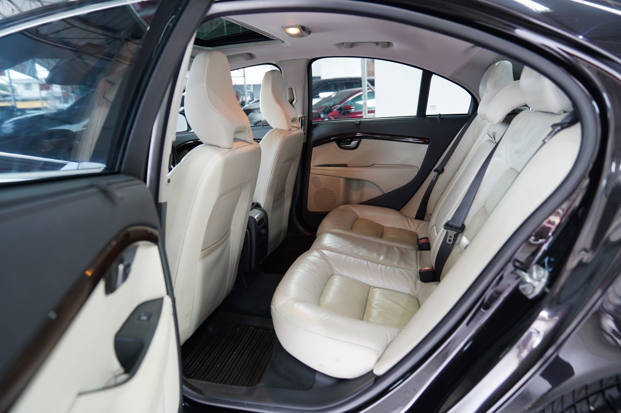 2014 VOLVO S80 2.0 T4 AT