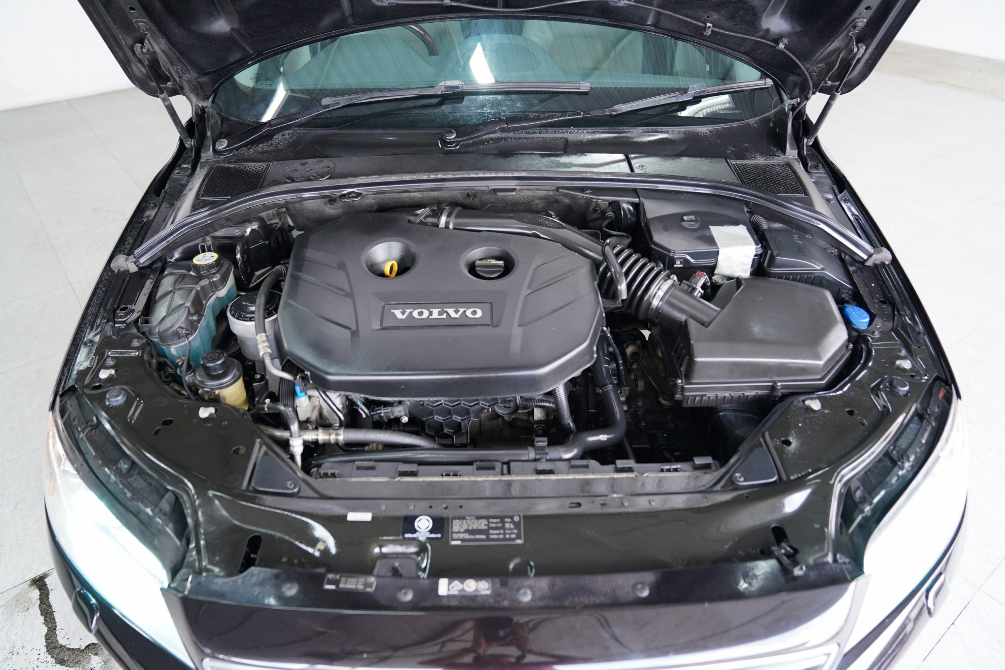 2014 VOLVO S80 2.0 T4 AT