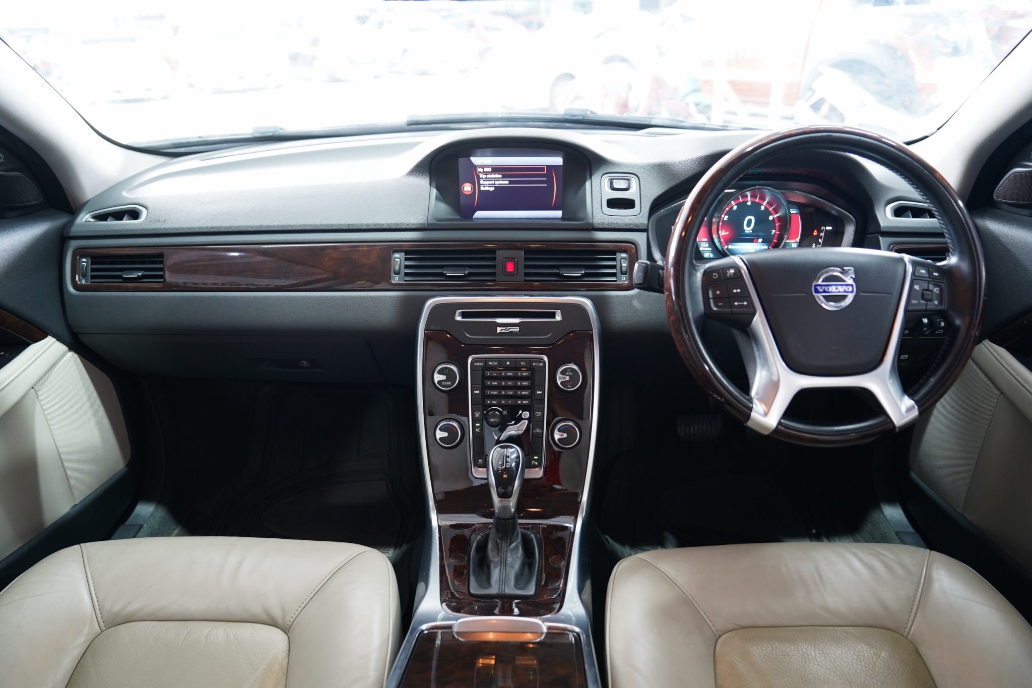2014 VOLVO S80 2.0 T4 AT
