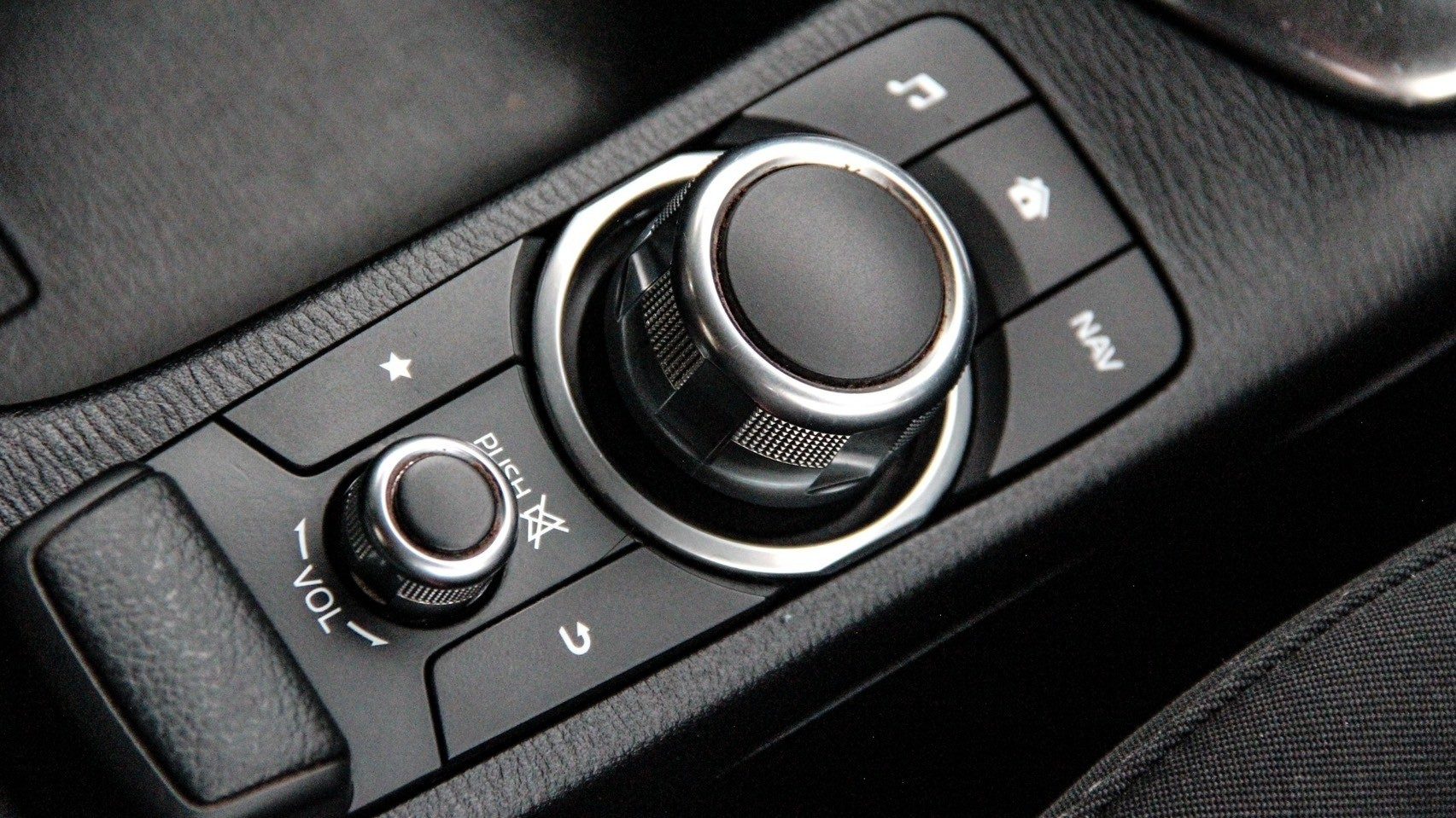 2018 MAZDA MAZDA2 1.3 High Connect