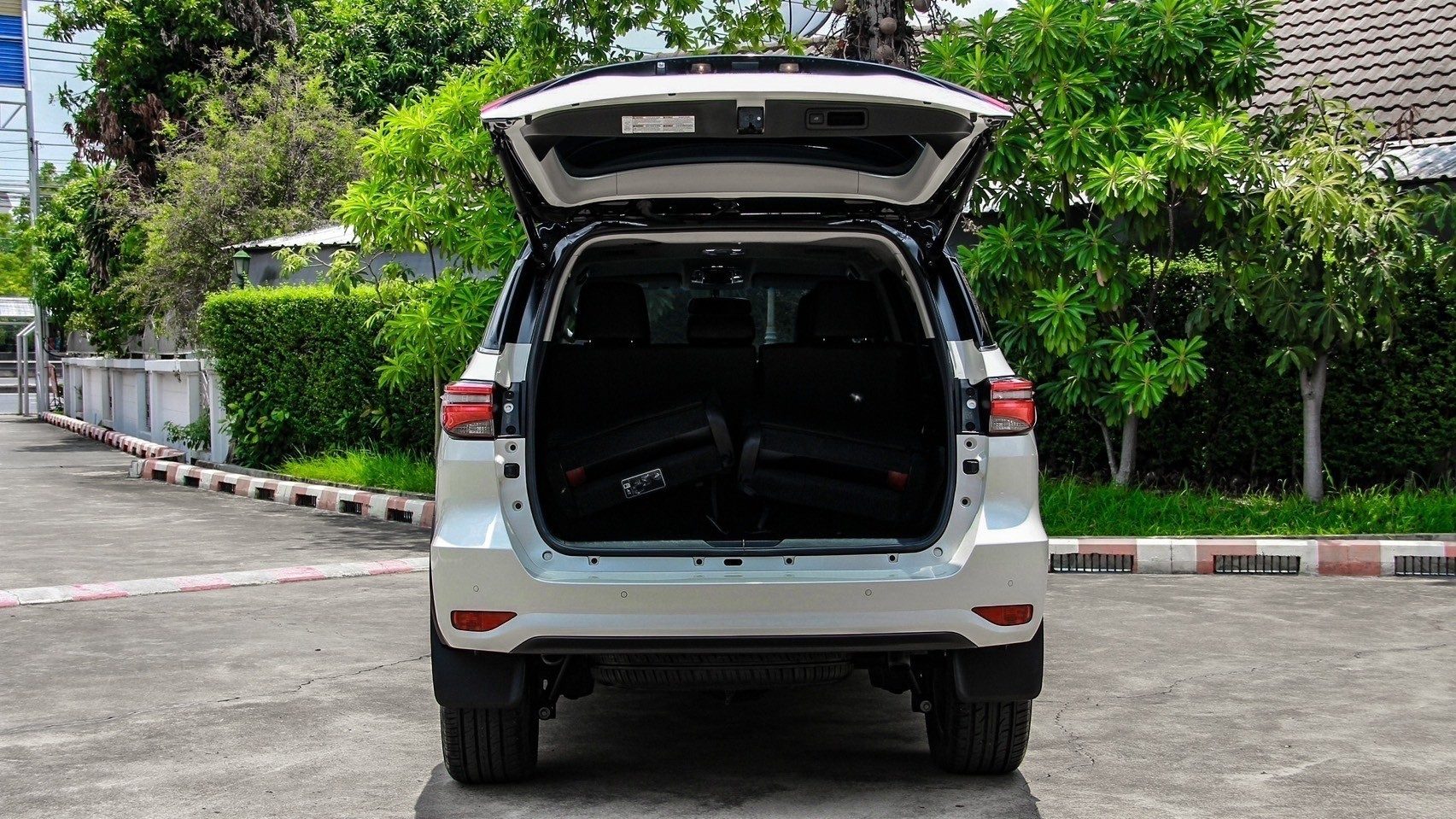 2022 TOYOTA FORTUNER 2.4  COMMANDER