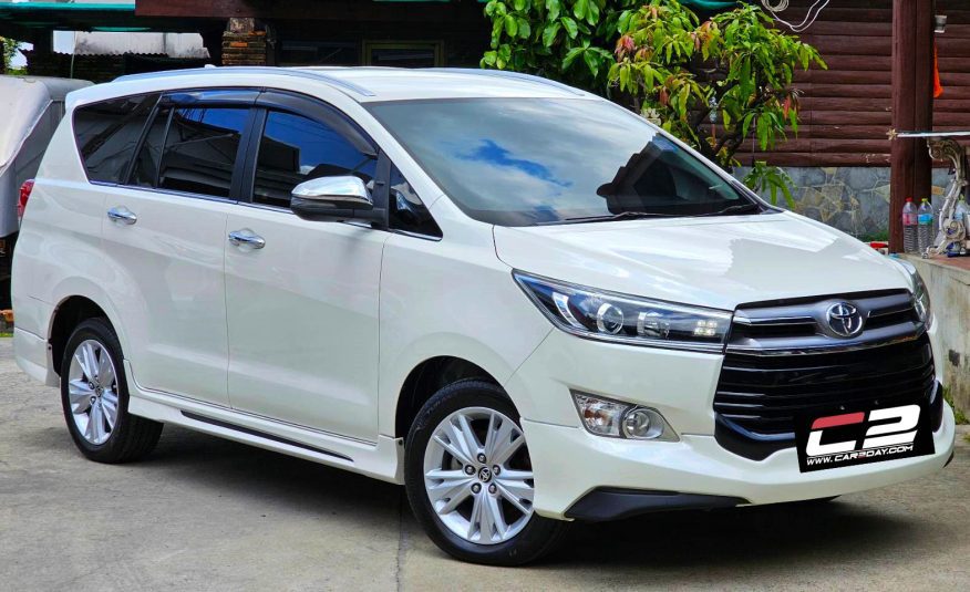 2020 Toyota INNOVA 2.8 V  Top