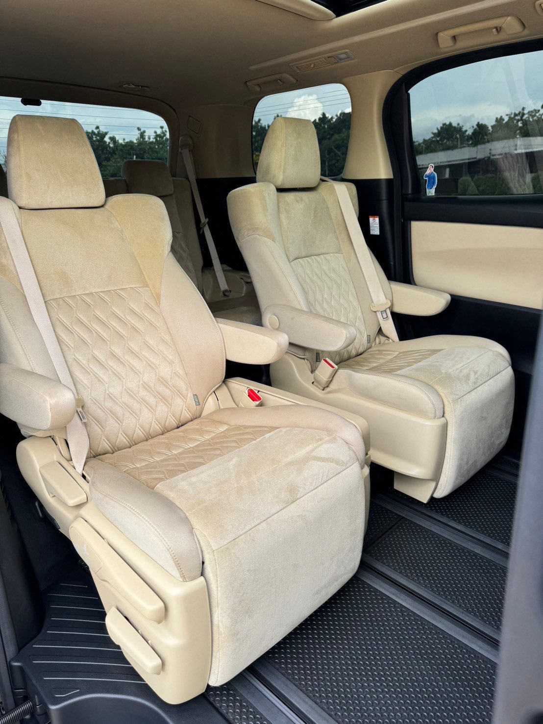 2021 Toyota Alphard 2.5 Hybrid X E Four