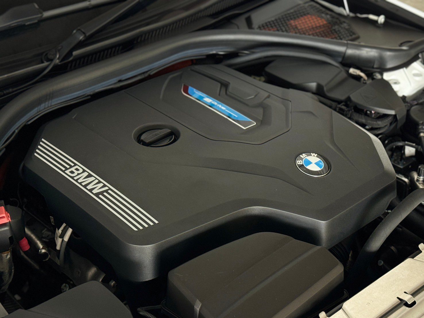 2022 BMW 330e M Sport LCI