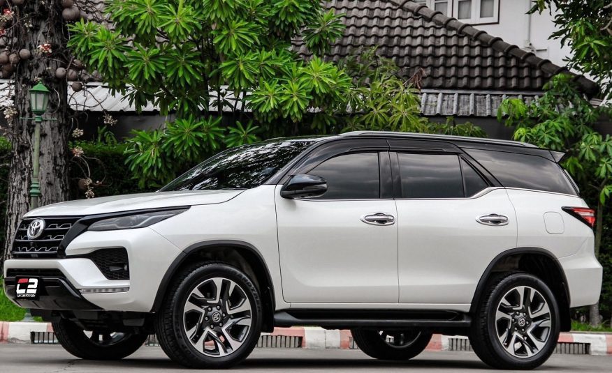 2022 TOYOTA FORTUNER 2.4  COMMANDER