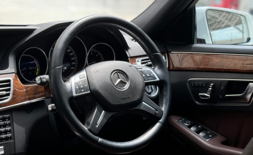 2014 Mercedes Benz E300 Exclusive Bluetec Hybrid