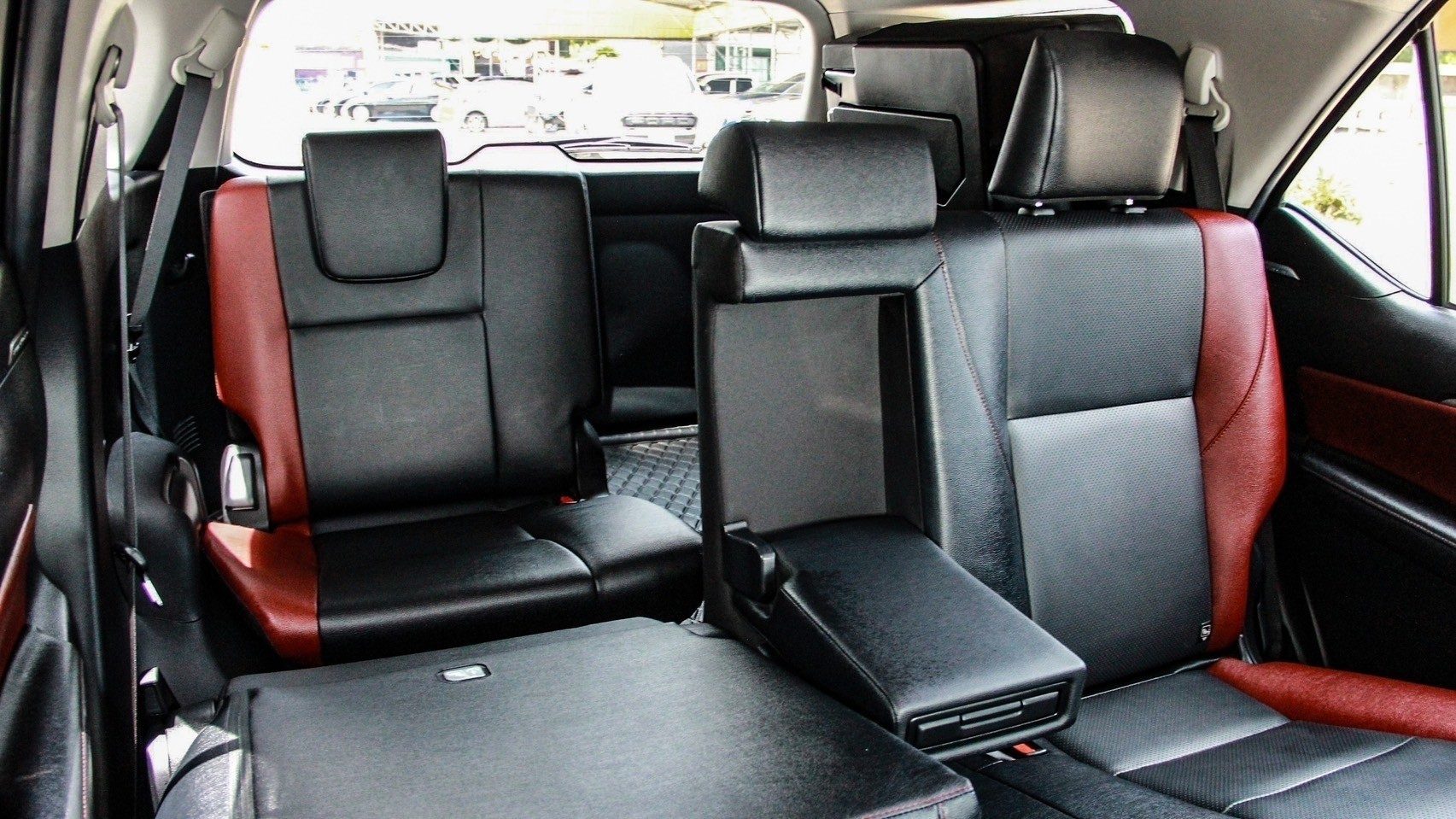 2022 TOYOTA FORTUNER 2.4  COMMANDER