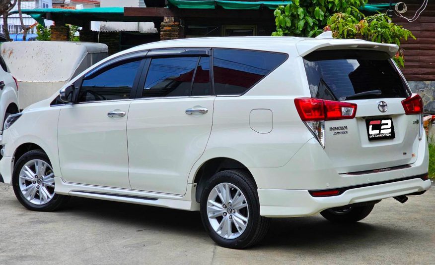 2020 Toyota INNOVA 2.8 V  Top