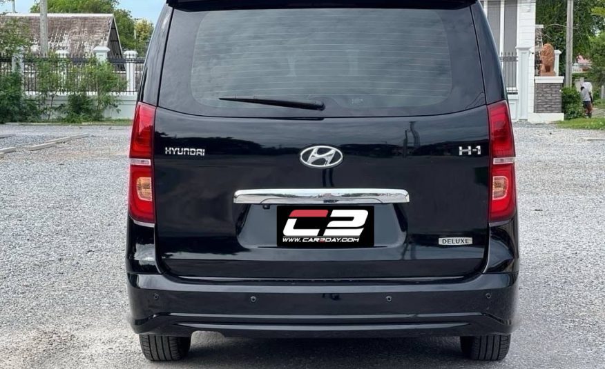 2018 Hyundai H-1 2.5 รุ่น DELUXE TOP