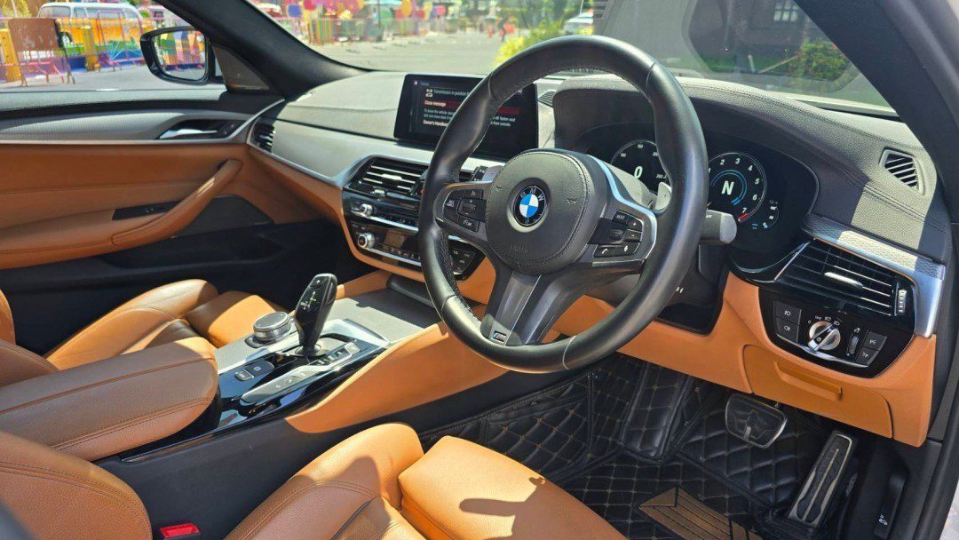 2019 BMW 530e M Sport