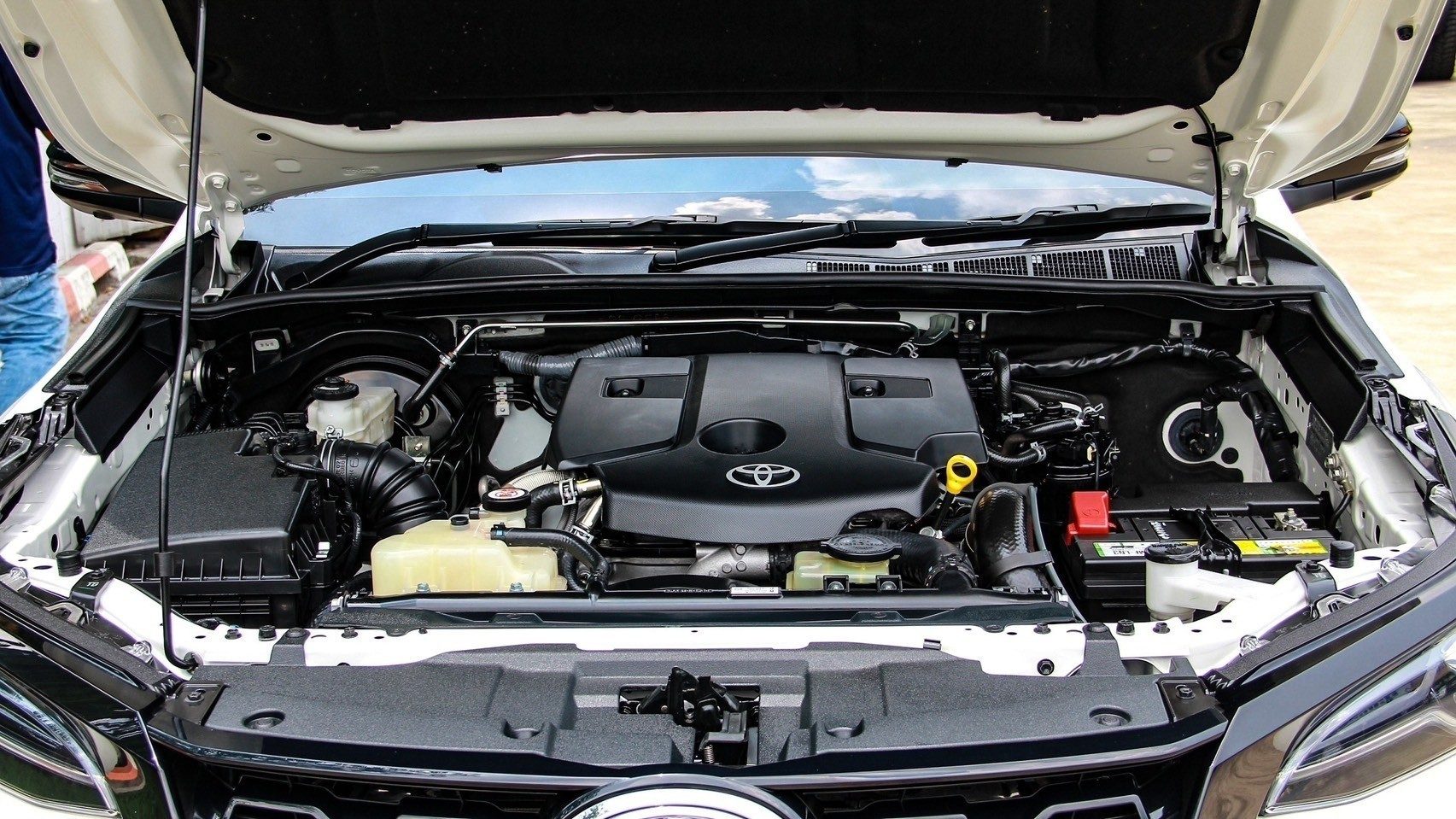 2022 TOYOTA FORTUNER 2.4  COMMANDER