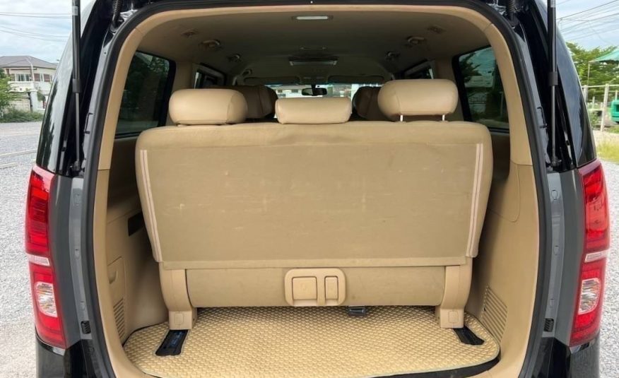 2018 Hyundai H-1 2.5 รุ่น DELUXE TOP