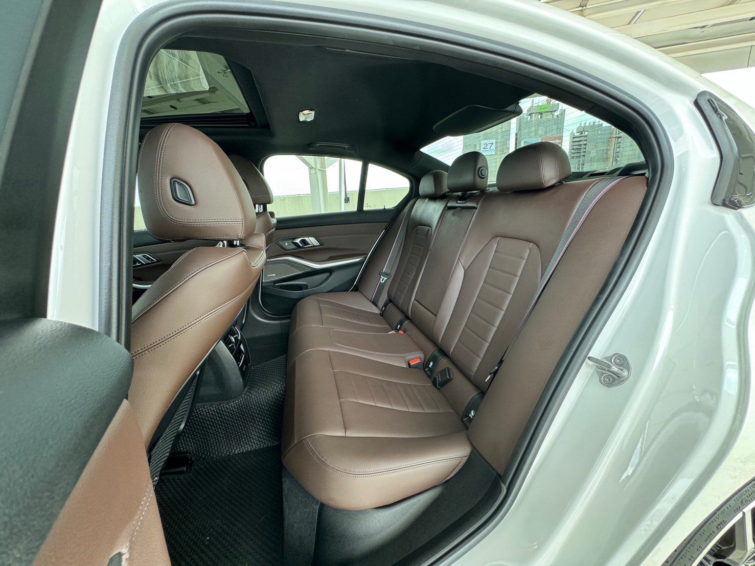 2022 BMW 330e M Sport LCI