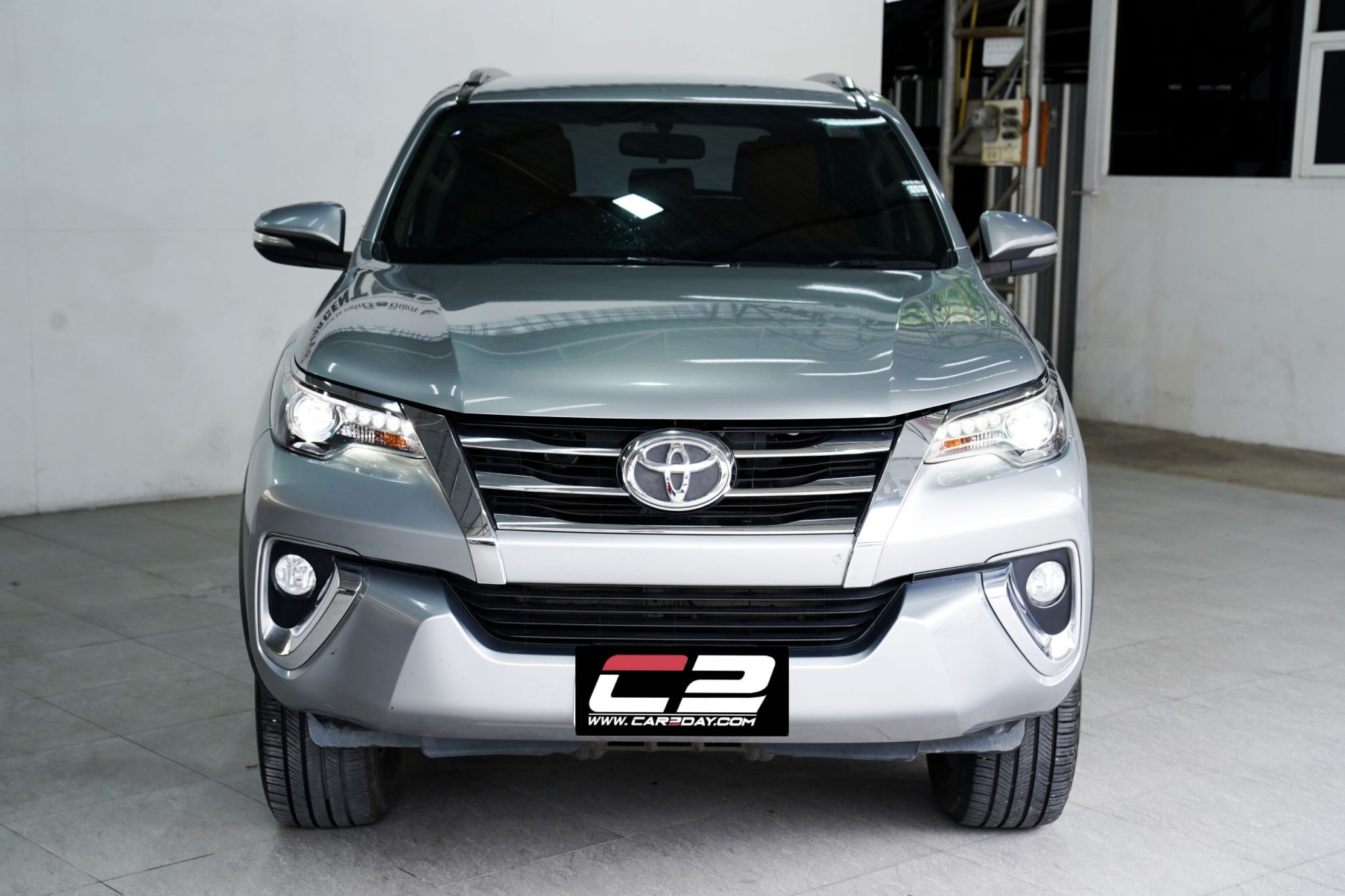 2015 TOYOTA FORTUNER 2.8 V AT/4WD