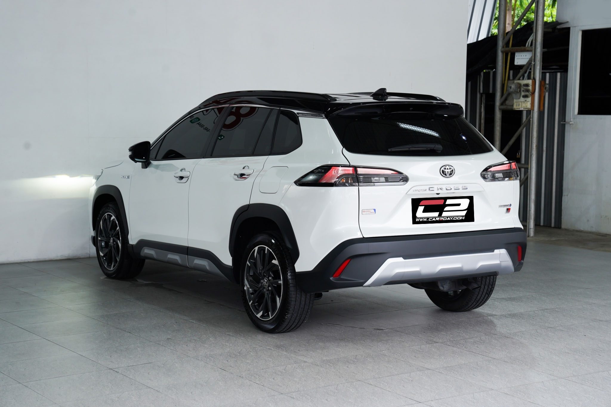 2023 TOYOTA CROSS 1.8 HYBRID GR SPORT AT