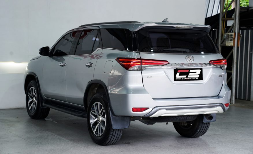 2015 TOYOTA FORTUNER 2.8 V AT/4WD