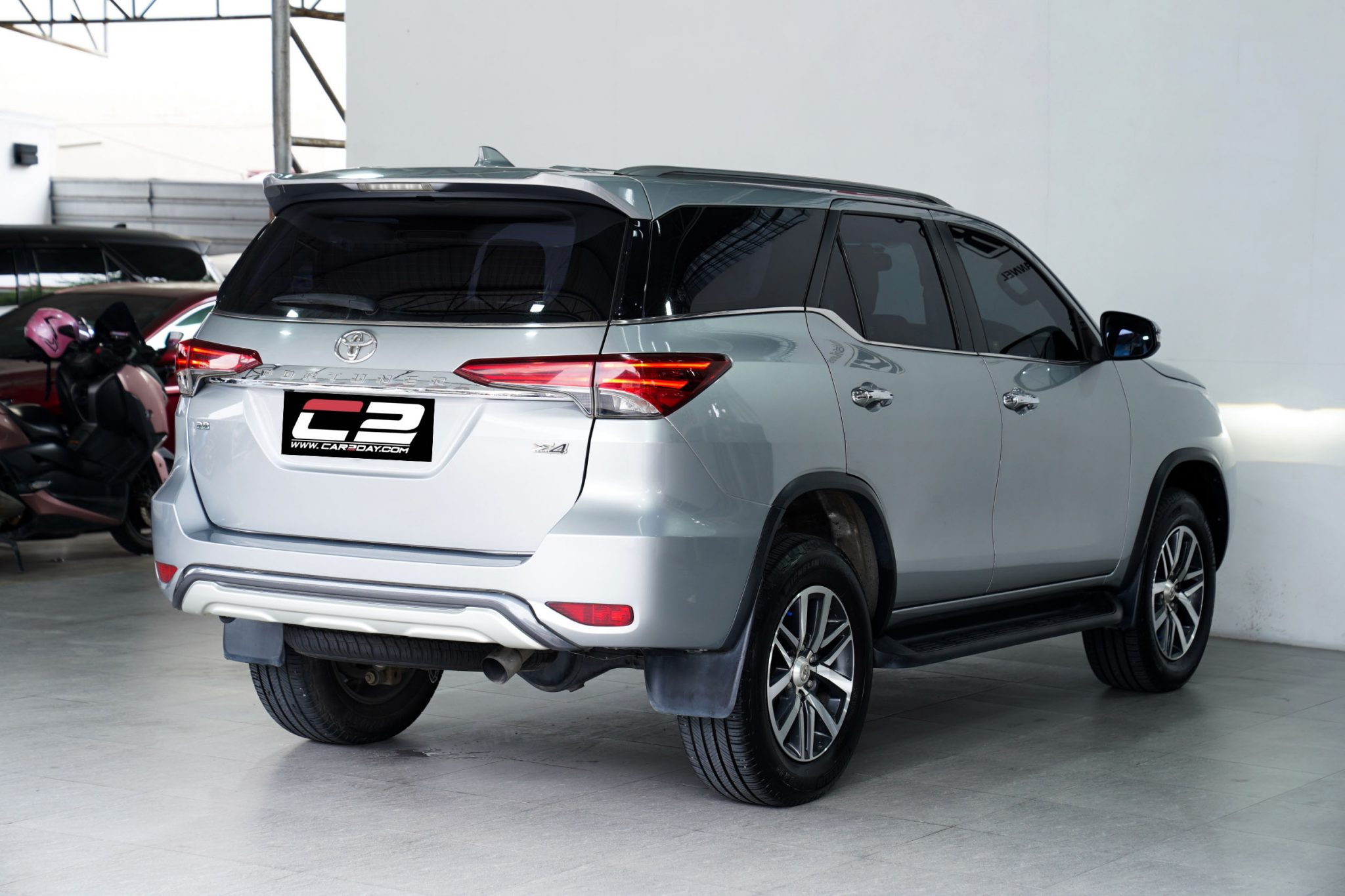 2015 TOYOTA FORTUNER 2.8 V AT/4WD
