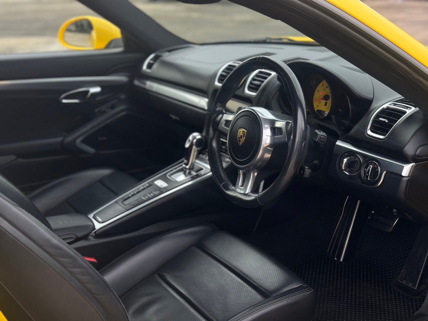 2016 Porsche 981 Cayman