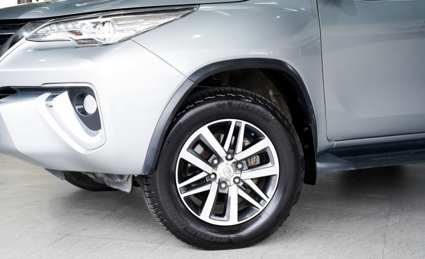 2015 TOYOTA FORTUNER 2.8 V AT/4WD