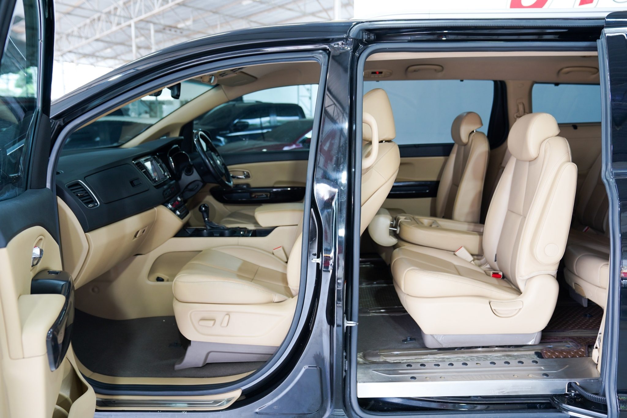2016 KIA GRAND CARNIVAL 2.2 EX AT