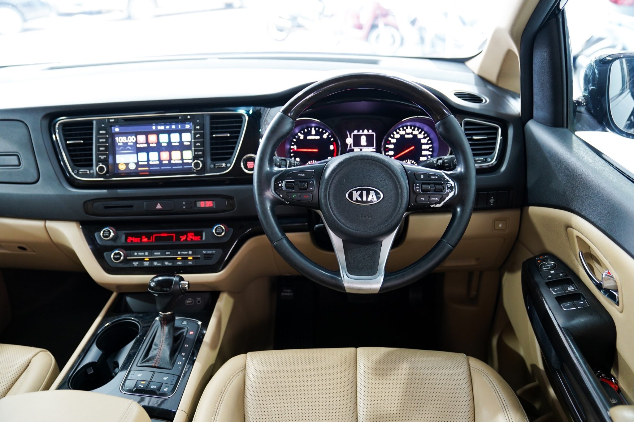 2016 KIA GRAND CARNIVAL 2.2 EX AT
