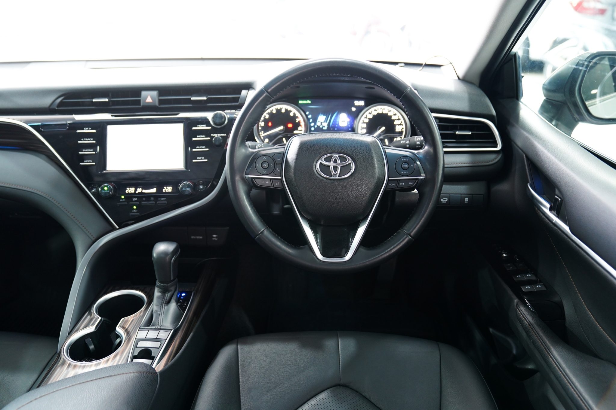 2019 TOYOTA CAMRY 2.5G AT