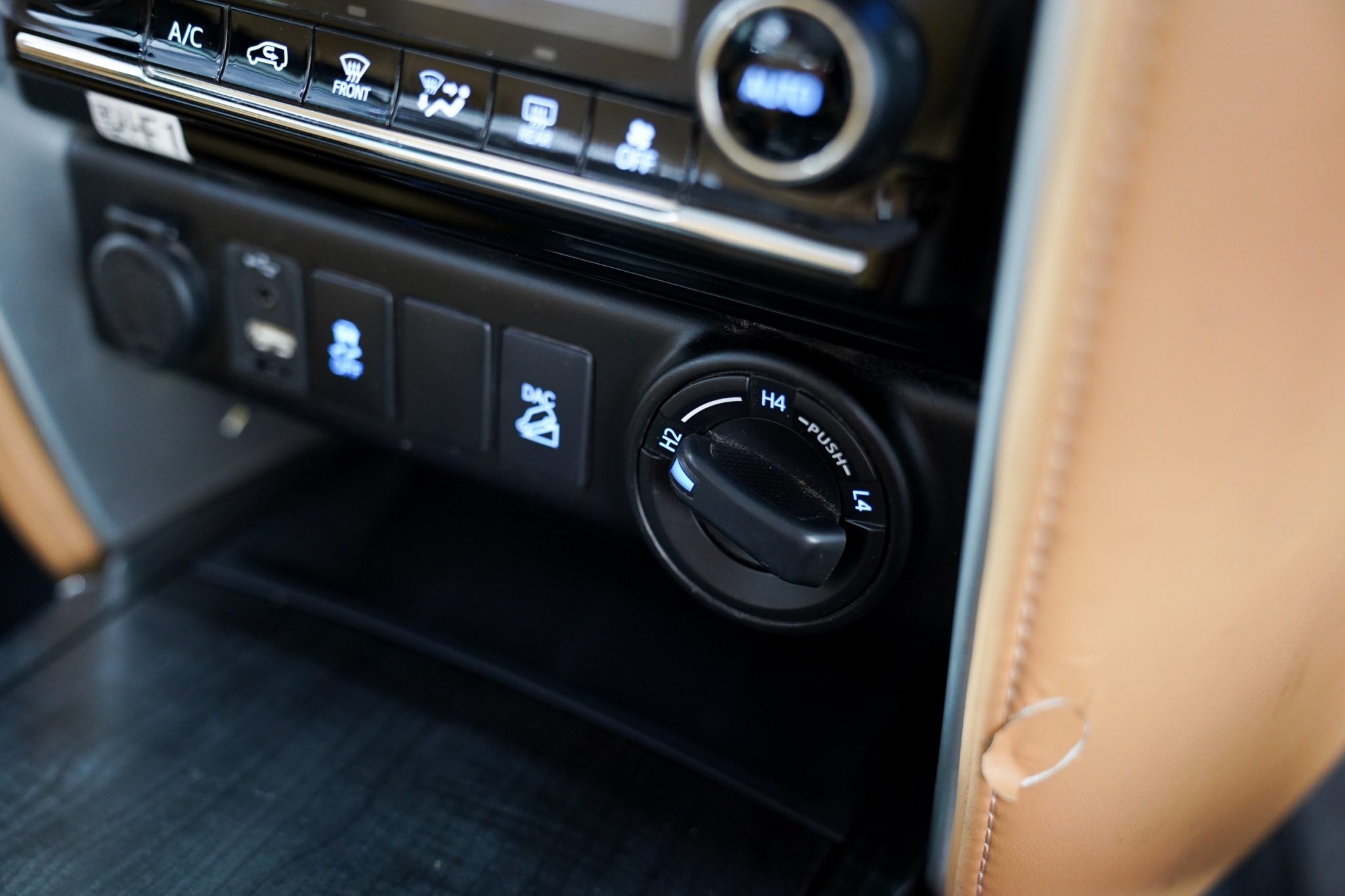 2015 TOYOTA FORTUNER 2.8 V AT/4WD