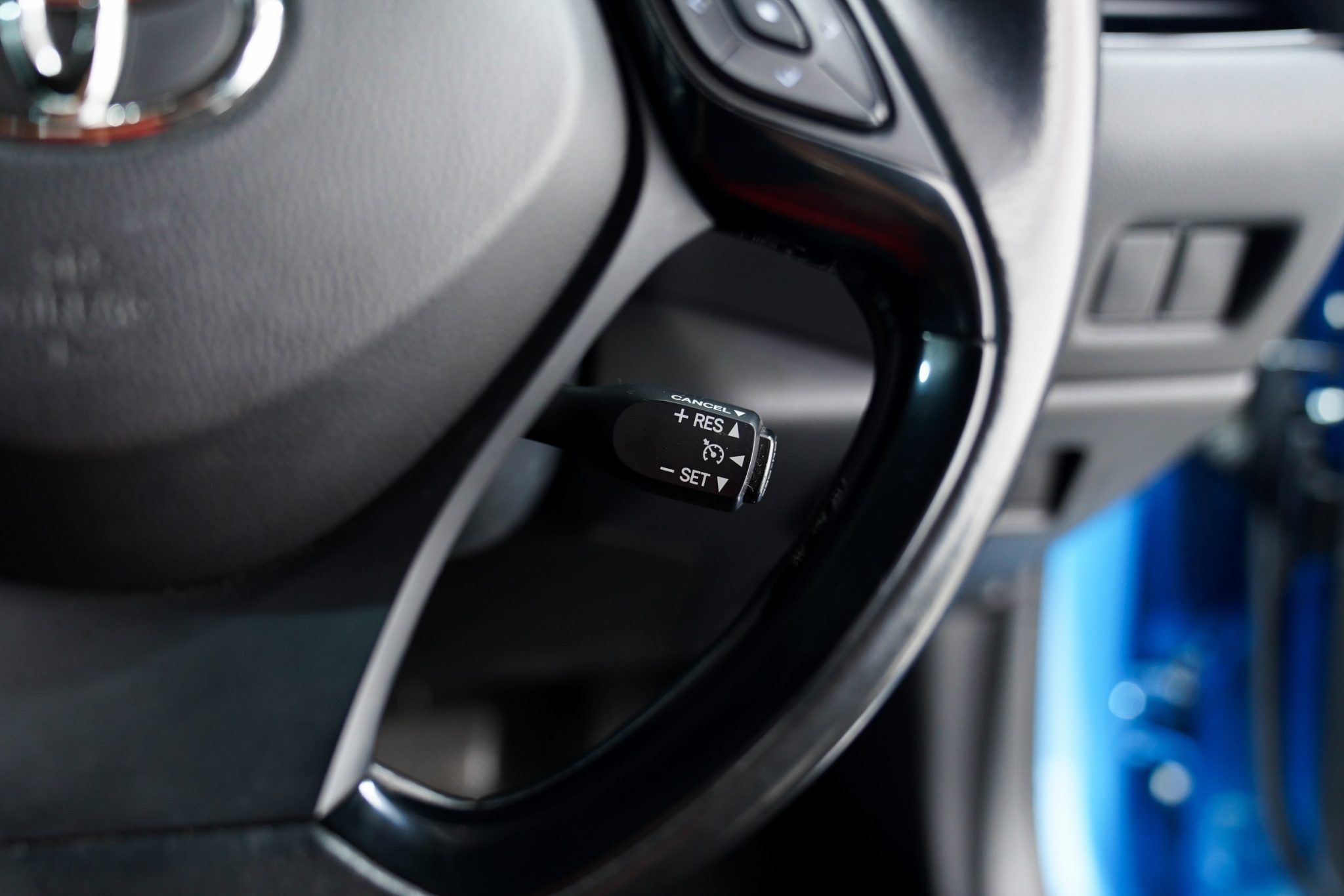 2018 TOYOTA CHR 1.8 MID HYBRID AT