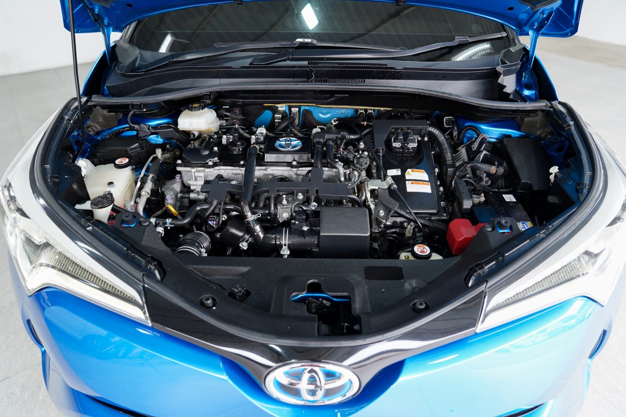 2018 TOYOTA CHR 1.8 MID HYBRID AT