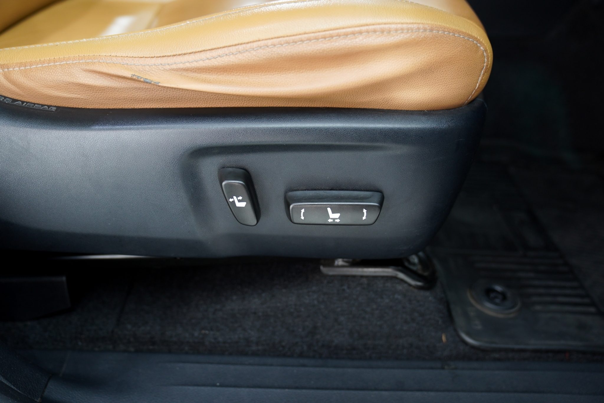 2015 TOYOTA FORTUNER 2.8 V AT/4WD