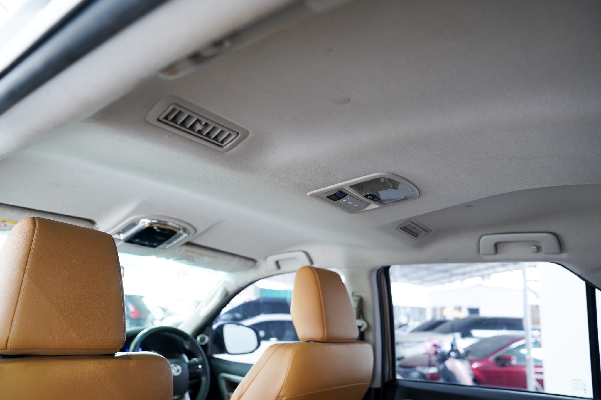 2015 TOYOTA FORTUNER 2.8 V AT/4WD