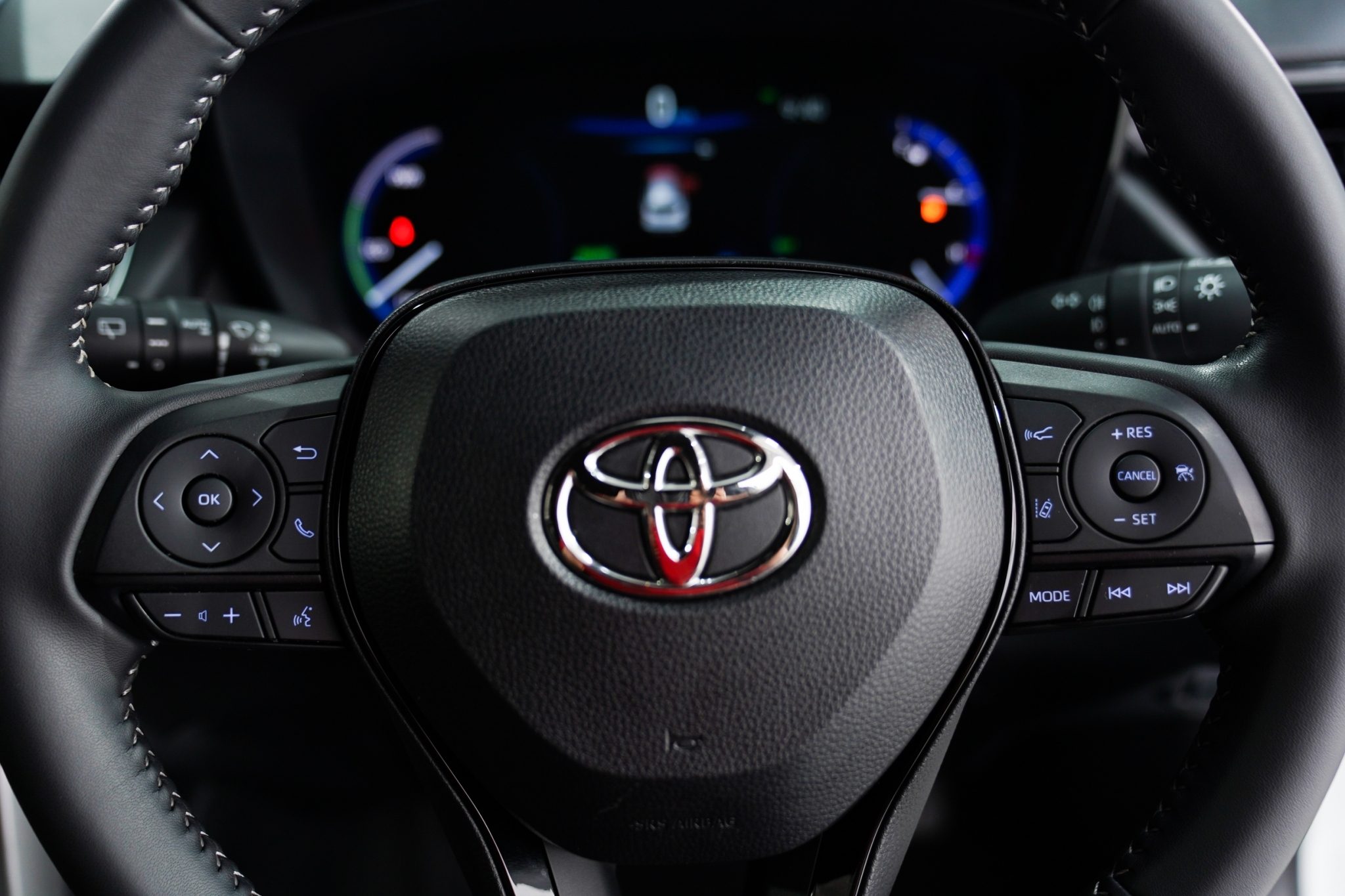 2023 TOYOTA CROSS 1.8 HYBRID GR SPORT AT