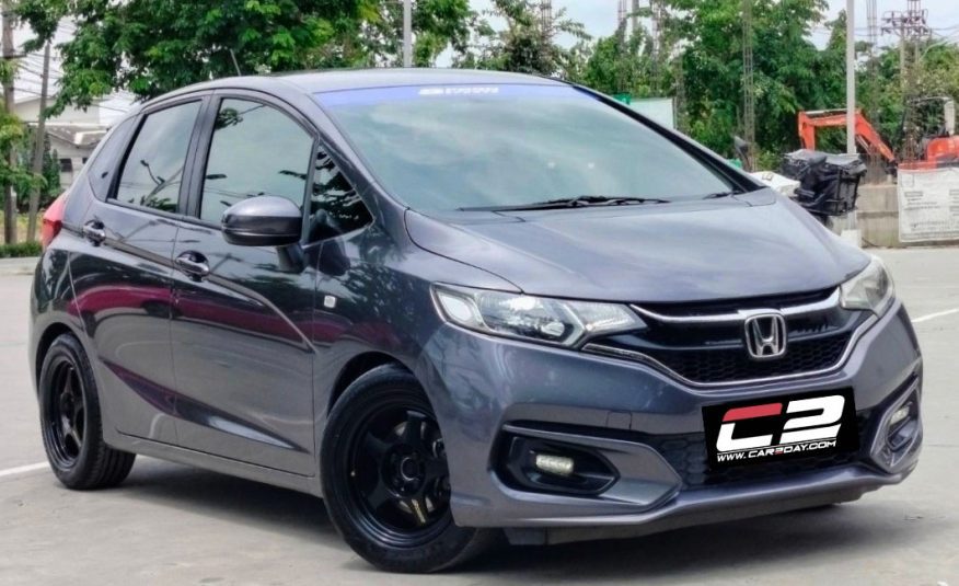 2017 HONDA JAZZ GK 1.5 V+