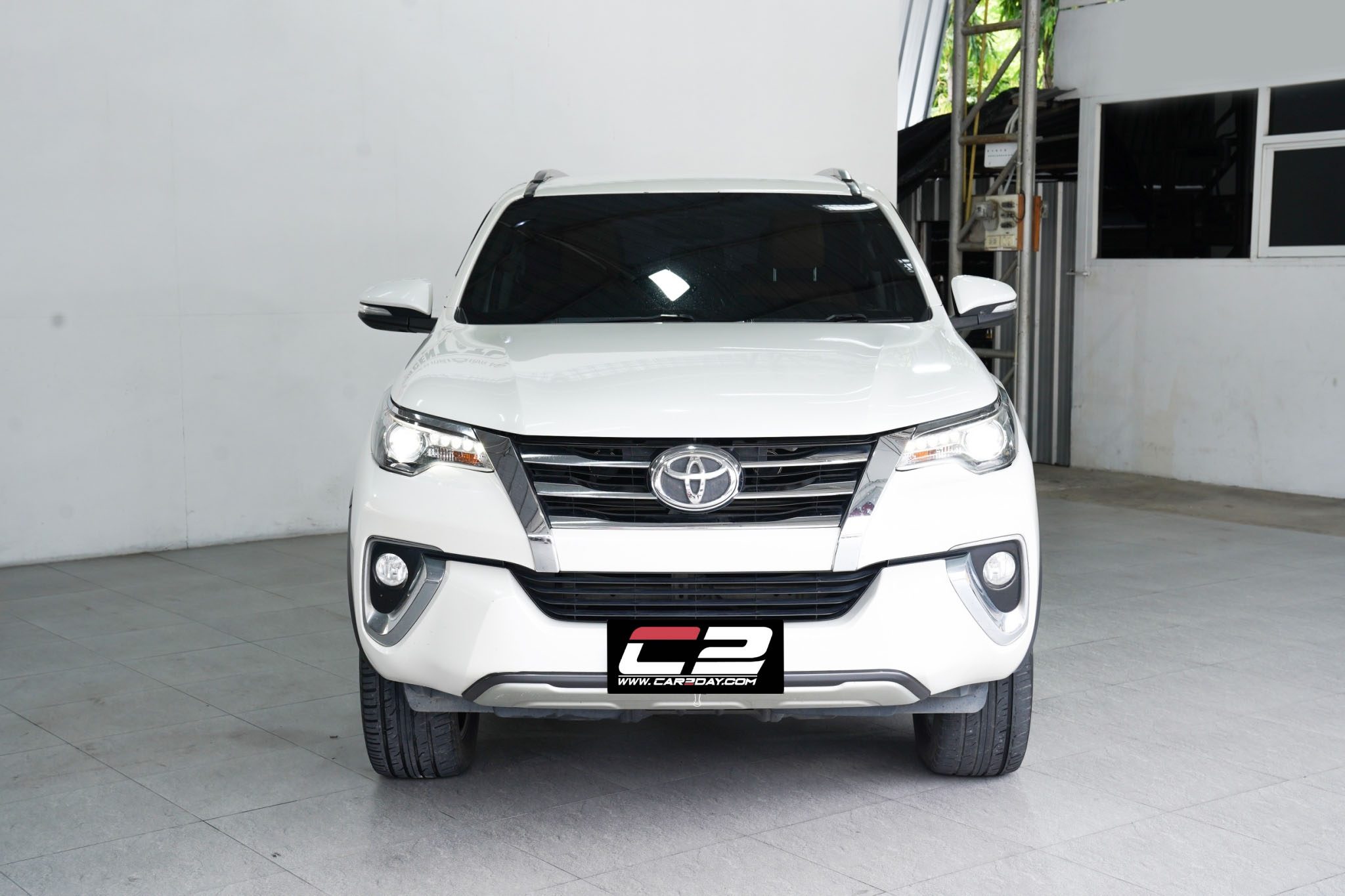 2015 TOYOTA FORTUNER 2.8 V AT/4WD
