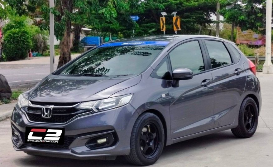 2017 HONDA JAZZ GK 1.5 V+