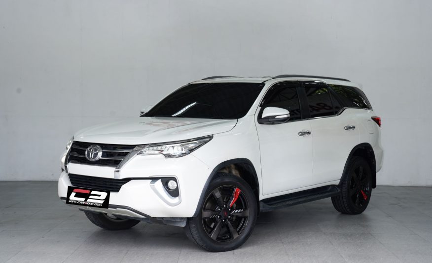 2015 TOYOTA FORTUNER 2.8 V AT/4WD