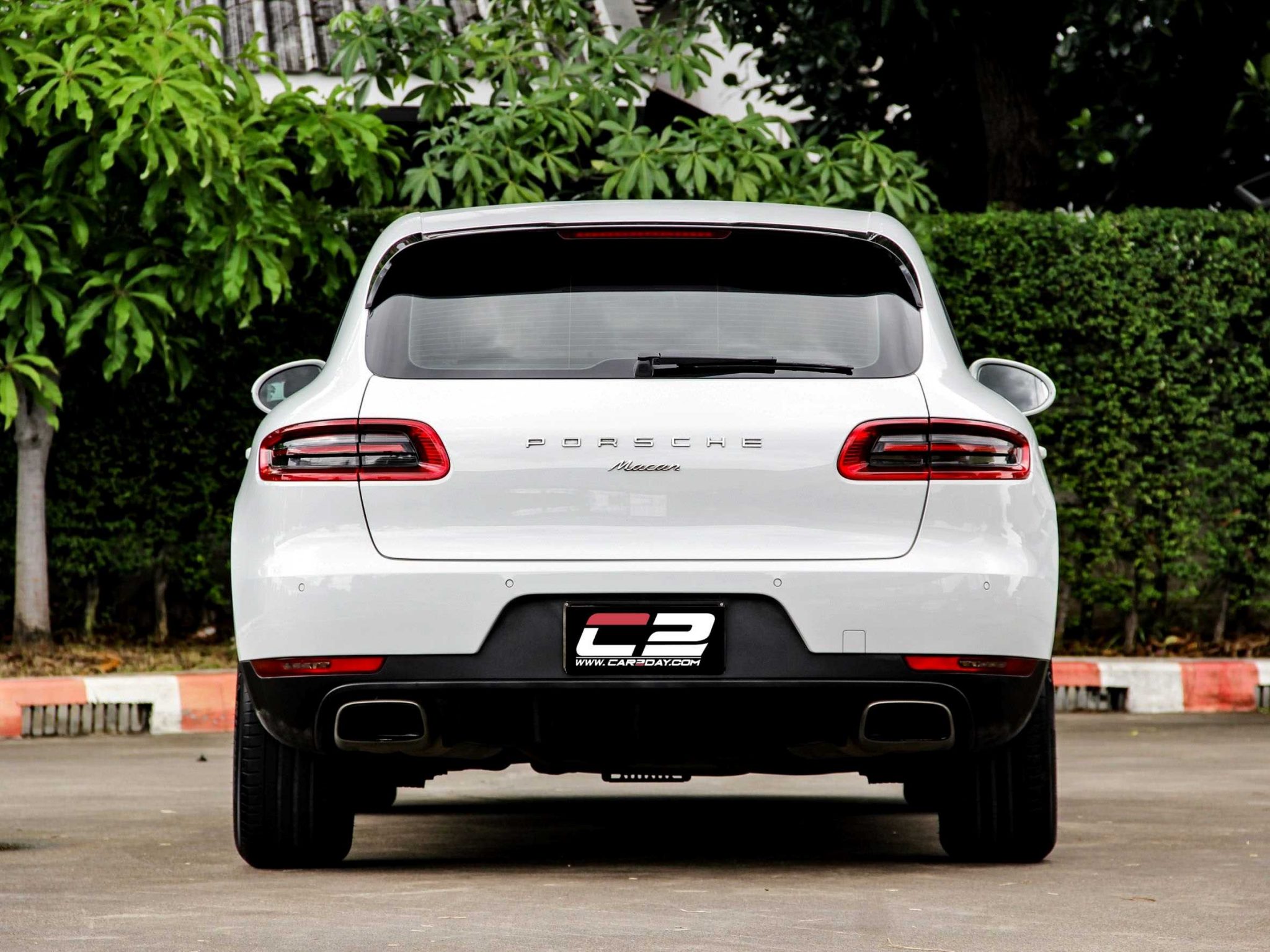 2017 PORSCHE MACAN 2.0
