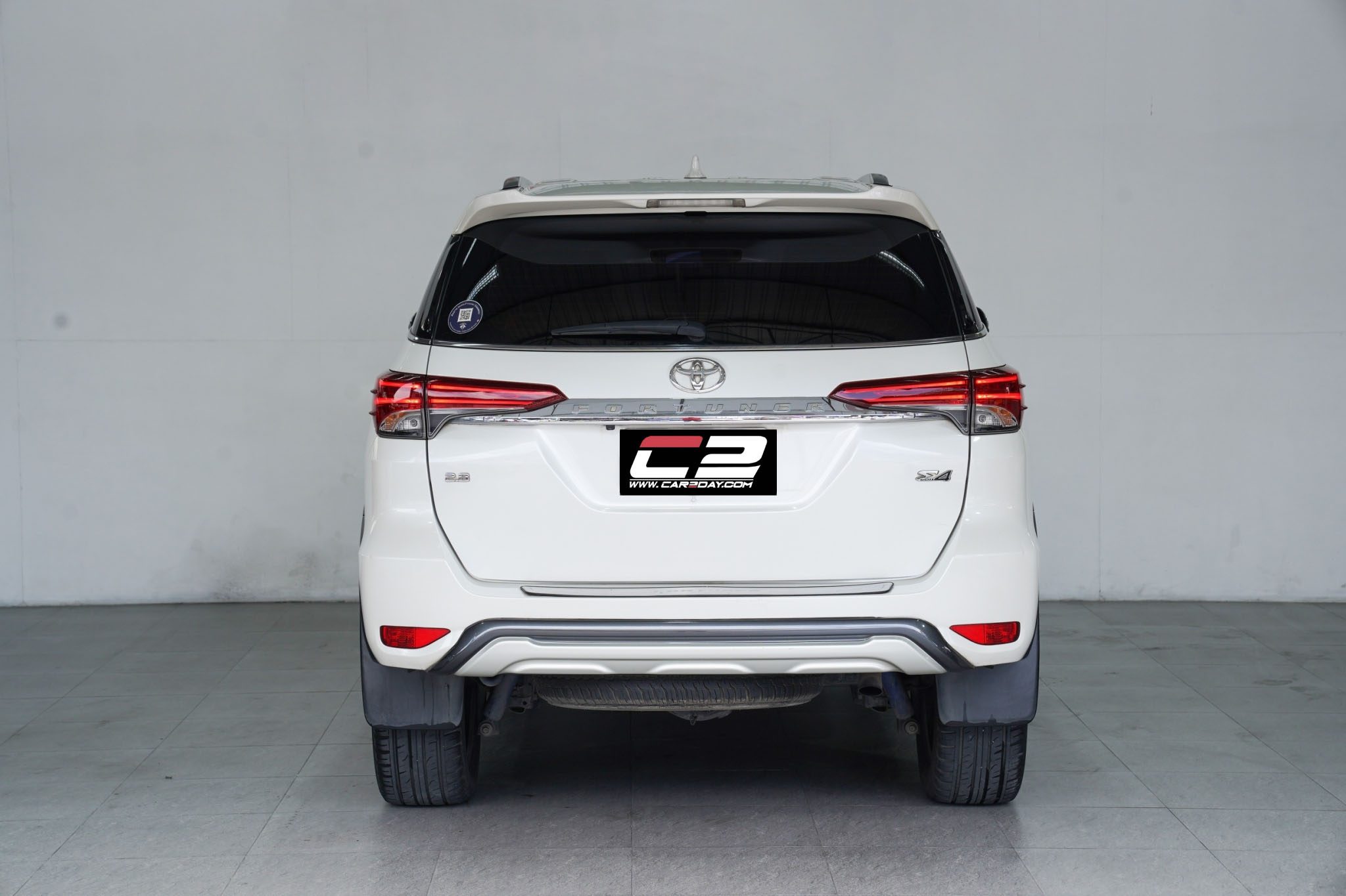 2015 TOYOTA FORTUNER 2.8 V AT/4WD
