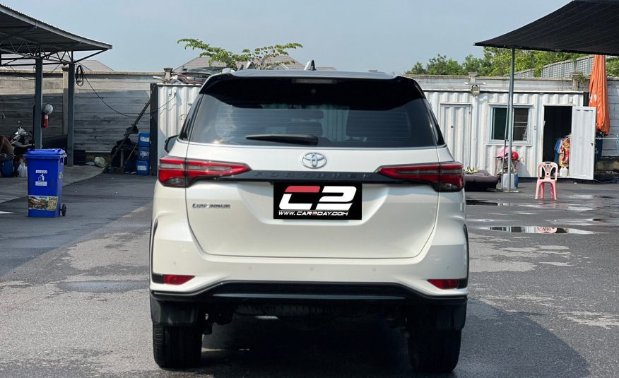 2021 TOYOTA FORTUNER Legender 7st Auto 6sp RWD 2.4V  2 WD