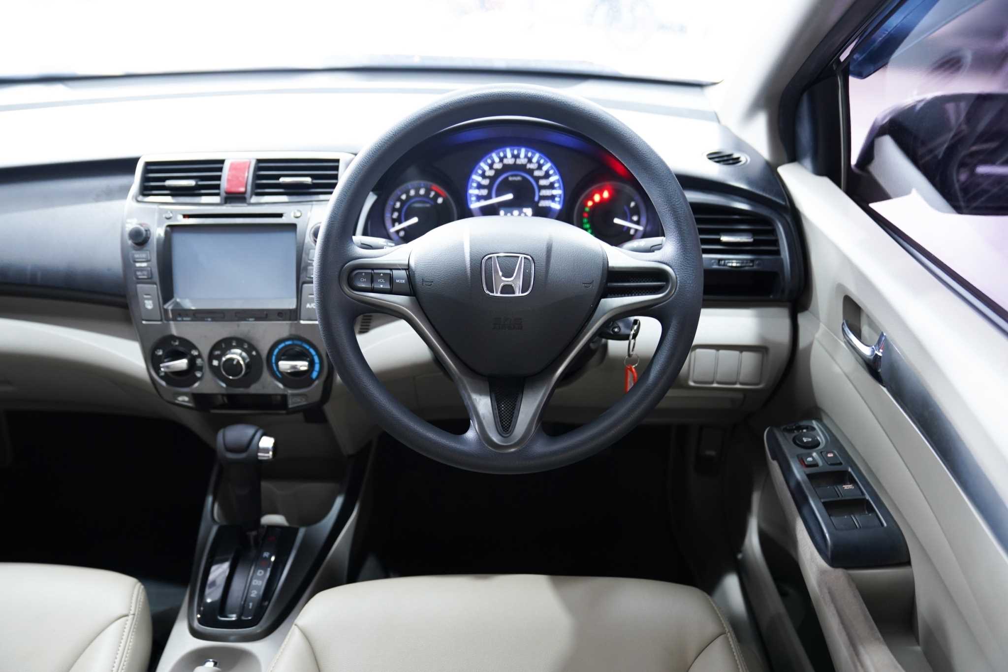 2013 HONDA CITY 1.5 V AT