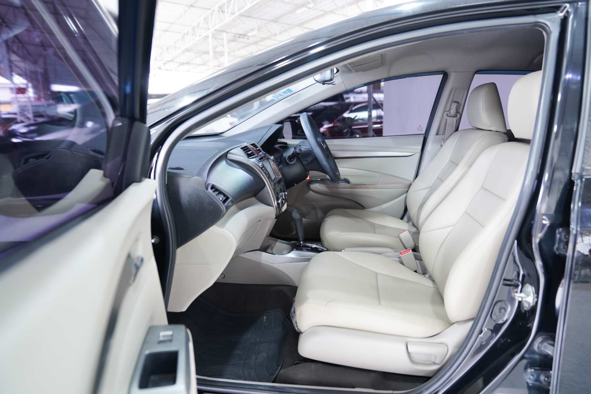 2013 HONDA CITY 1.5 V AT