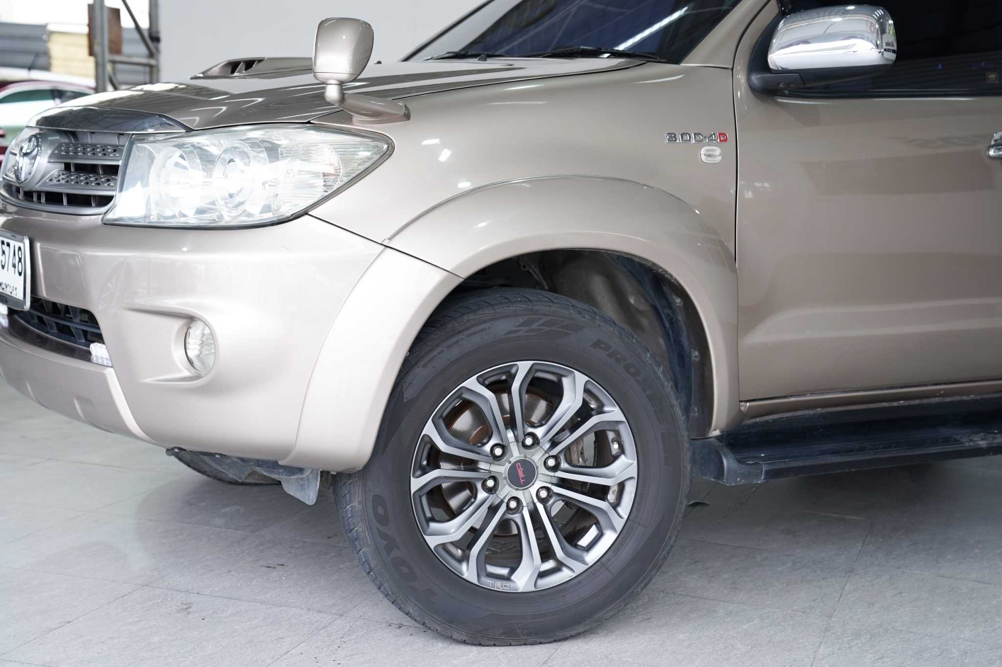 2009 TOYOTA FORTUNER 3.0 V AT