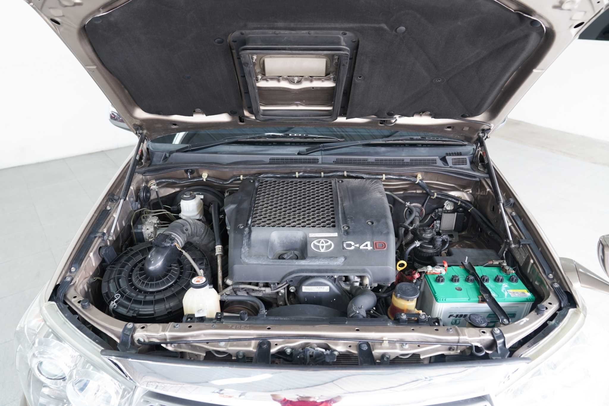 2009 TOYOTA FORTUNER 3.0 V AT