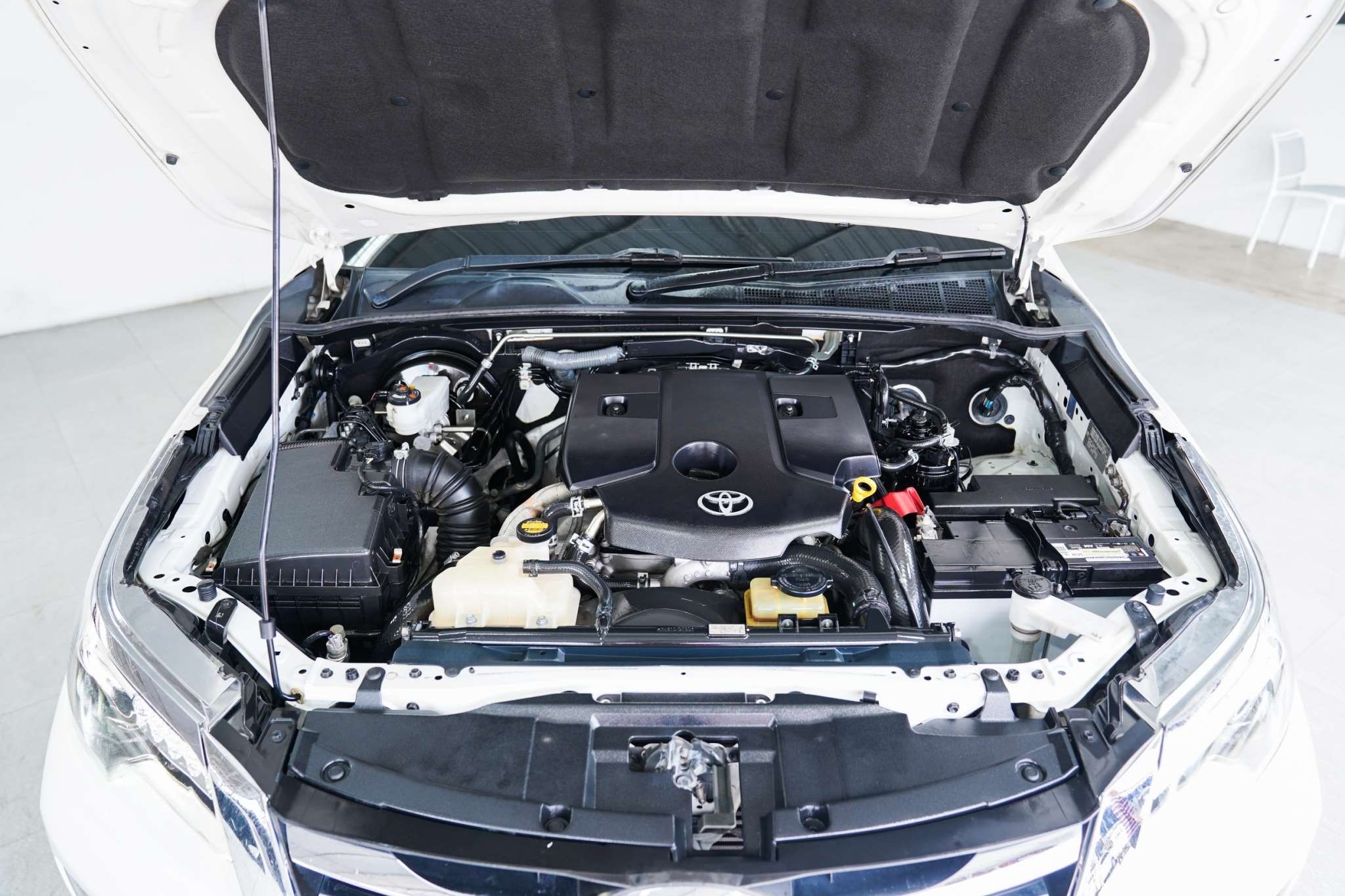 2015 TOYOTA FORTUNER 2.8 V AT/4WD