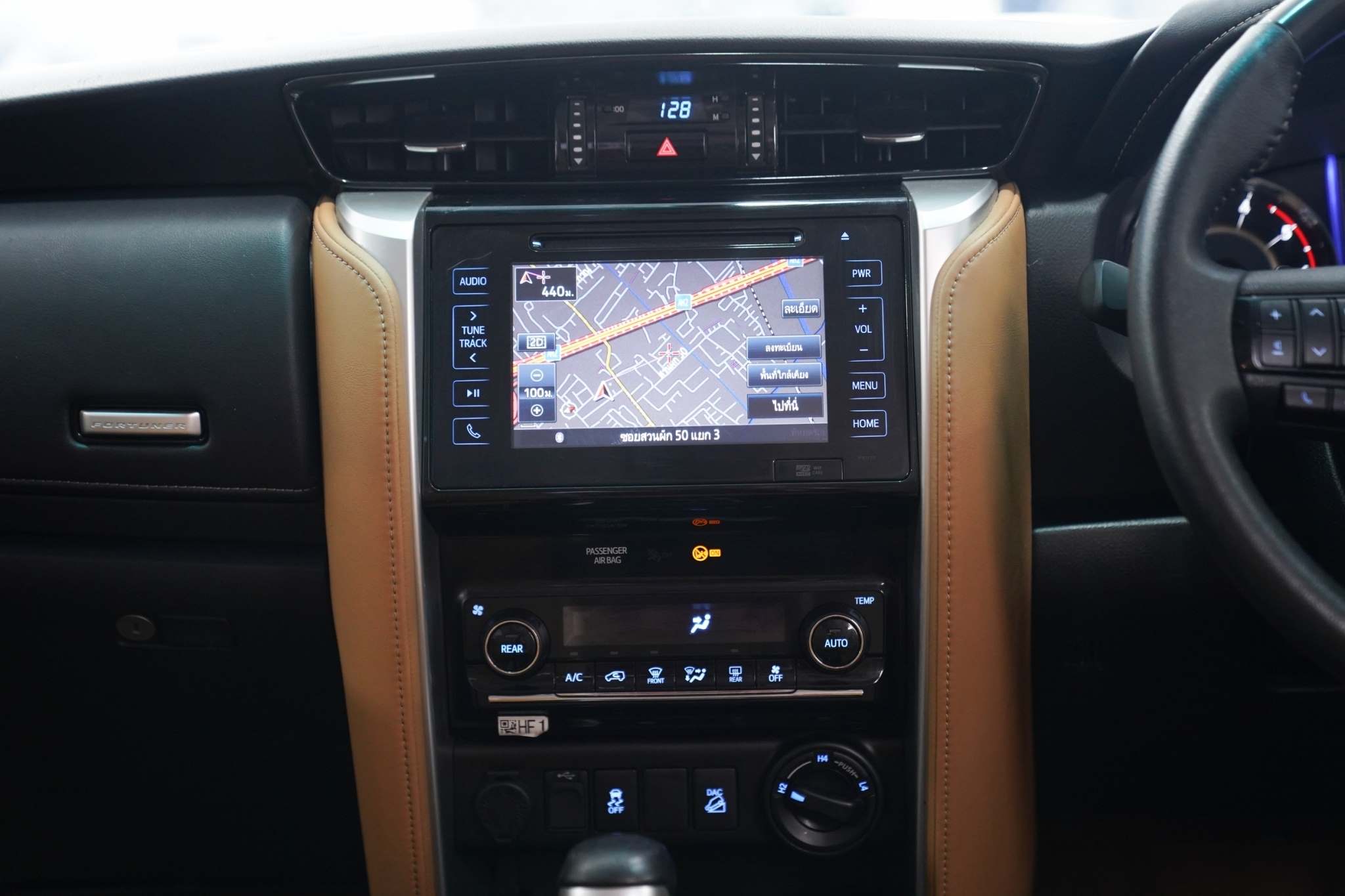 2015 TOYOTA FORTUNER 2.8 V AT/4WD