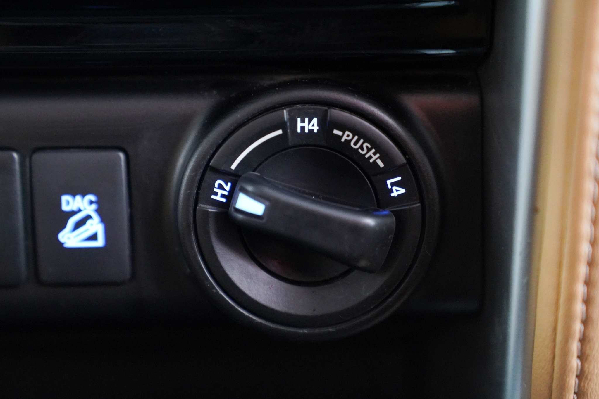 2015 TOYOTA FORTUNER 2.8 V AT/4WD
