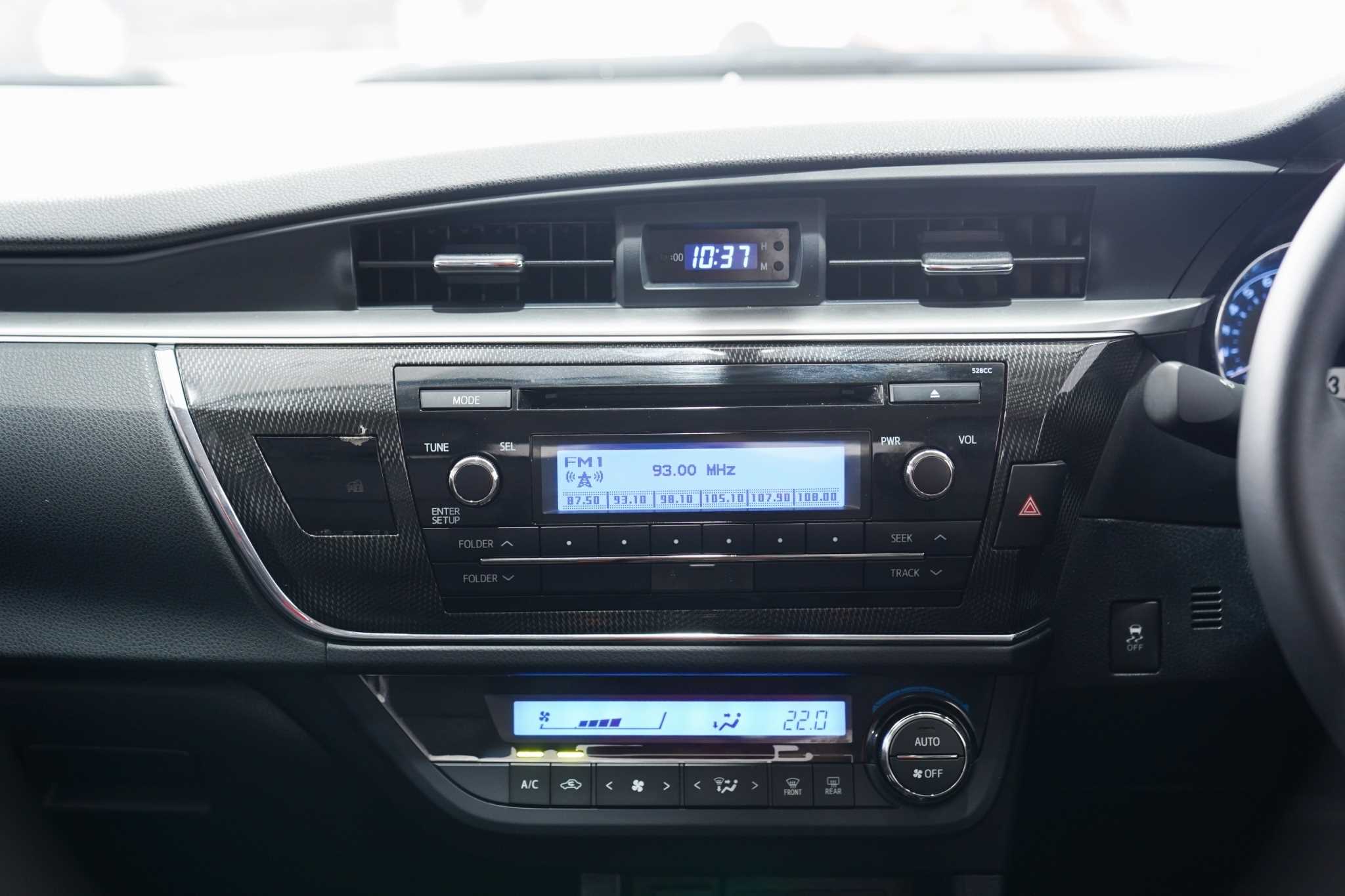 2016 TOYOTA COROLLA ALTIS 1.8 ES AT