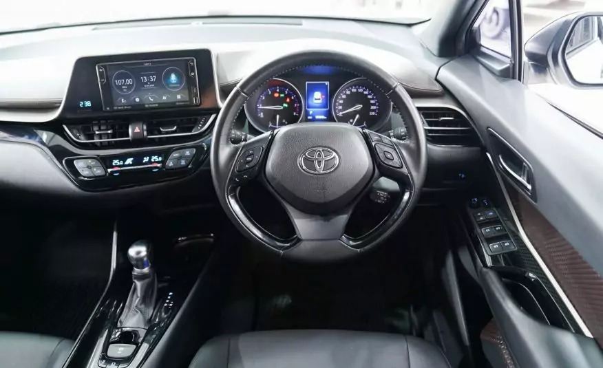 2018 TOYOTA CHR 1.8 MID AT