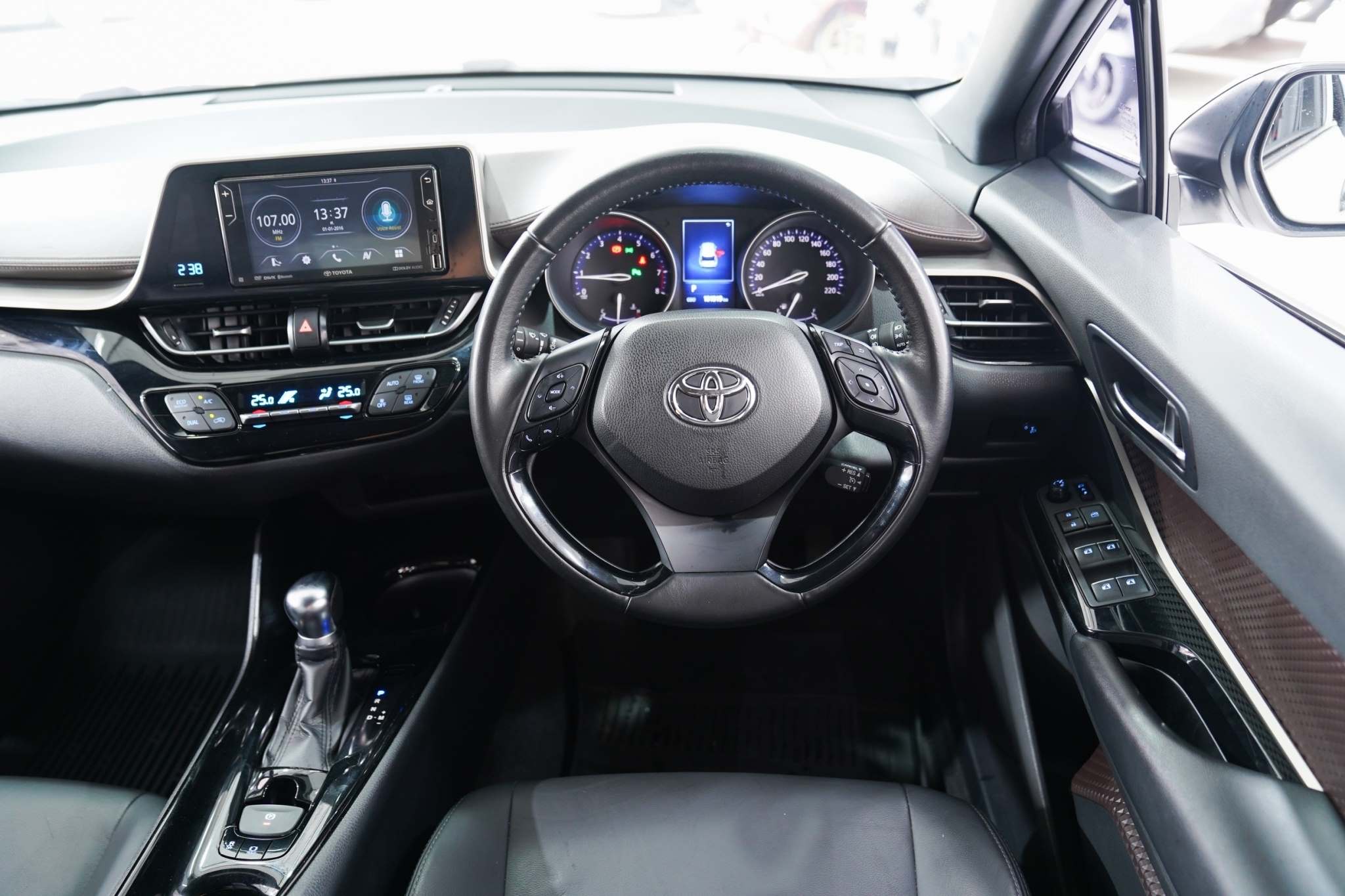 2018 TOYOTA CHR 1.8 MID AT