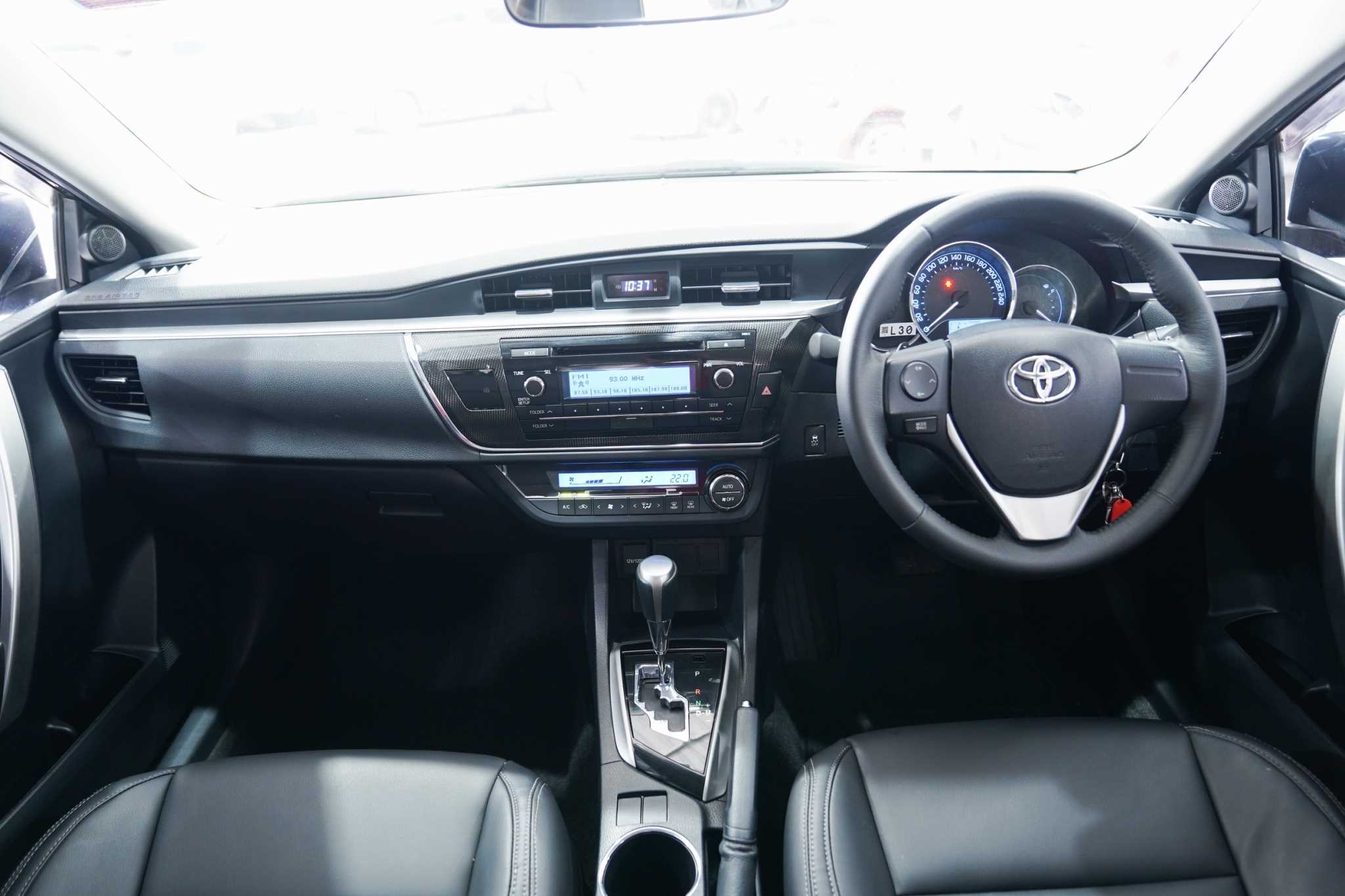 2016 TOYOTA COROLLA ALTIS 1.8 ES AT